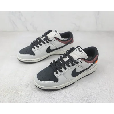 Initial D x Nike SB Dunk Low "Toyota" фото № 5 Initial D x Nike SB Dunk Low "Toyota" фото № 5