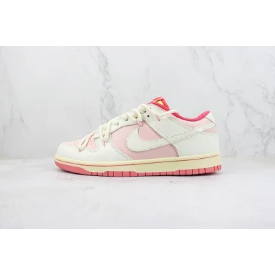 Nike Dunk Low "Strawberry/White/Cream" фото № 2