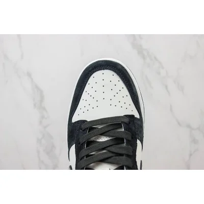 Nike Dunk Low "White/Black/Mocha" фото № 4 Nike Dunk Low "White/Black/Mocha" фото № 4