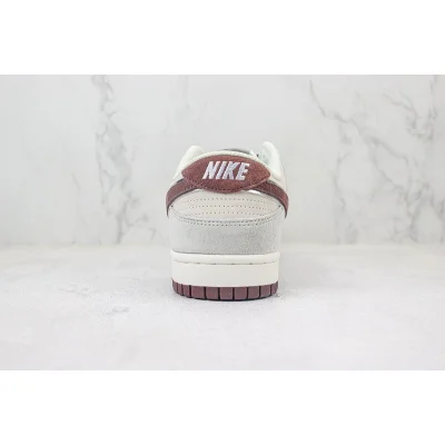 Otomo Katsuhiro x Nike Dunk Low "Desert Sand/Matte Brown" фото № 9