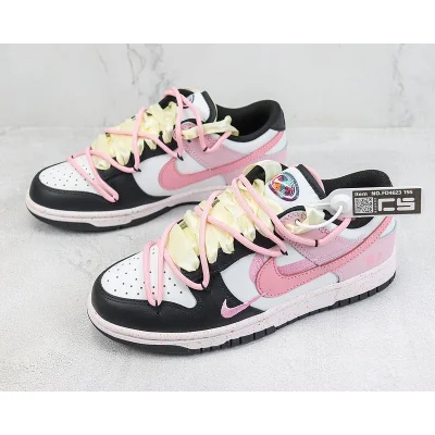 Nike Dunk Low "Black/Pink Multi-Swoosh/Lacing" фото № 5 Nike Dunk Low "Black/Pink Multi-Swoosh/Lacing" фото № 5
