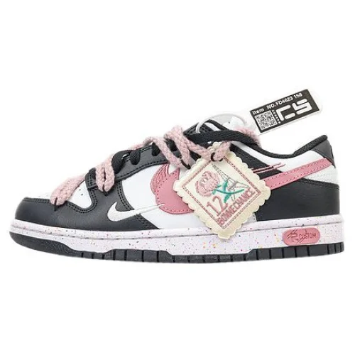 Nike Dunk Low "Black Pink"