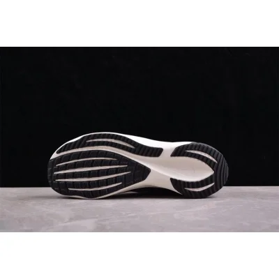 Nike Air Zoom Rival Fly 3 "Black Total Orange" фото № 4 Nike Air Zoom Rival Fly 3 "Black Total Orange" фото № 4