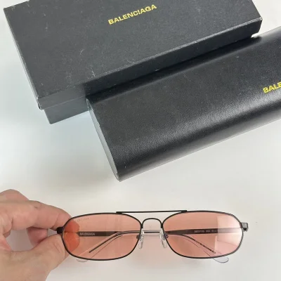 Солнцезащитные очки Balenciaga Aviator Shape And Thin Temples "Red" фото № 2