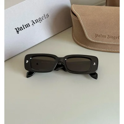 Солнцезащитные очки Palm Angels Wide Frame And Inscription "Black" фото № 7 Солнцезащитные очки Palm Angels Wide Frame And Inscription "Black" фото № 7