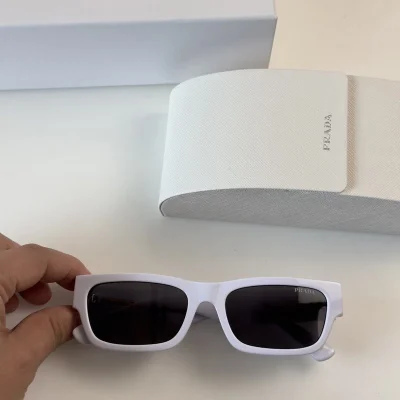 Солнцезащитные очки Prada Temples Decorated By Stripe Middle "White" фото № 2