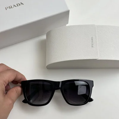 Солнцезащитные очки Prada Big Logo Letters On Frame "Black" фото № 2