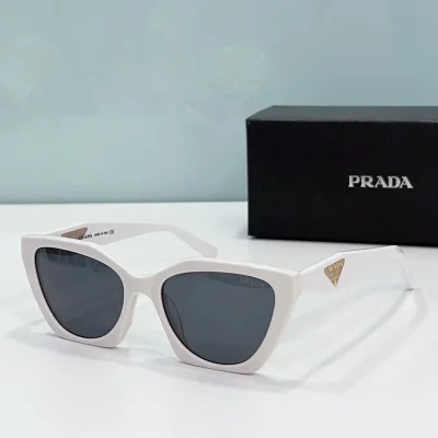Солнцезащитные очки Prada Frame Decorated By Triangle And Logo "White" фото № 2 Солнцезащитные очки Prada Frame Decorated By Triangle And Logo "White" фото № 2