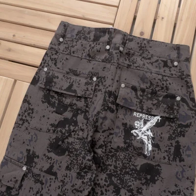 Брюки-карго Represent Large Decorated Pockets "Khaki" фото № 2 Брюки-карго Represent Large Decorated Pockets "Khaki" фото № 2