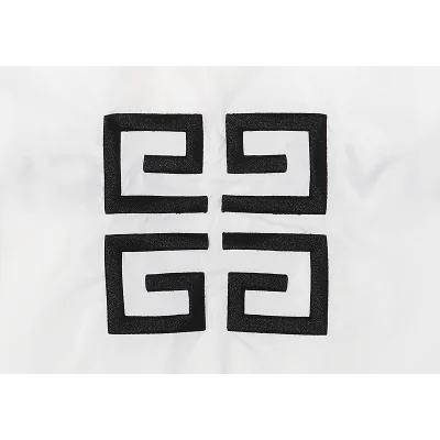 Ветровка Givenchy Large Logo On The Back "White" фото № 6 Ветровка Givenchy Large Logo On The Back "White" фото № 6