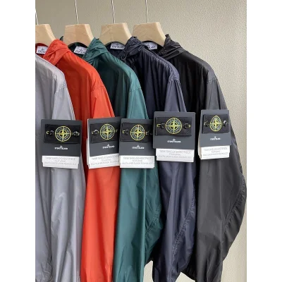 Ветровка Stone Island Lightweight With A Handbag "Gray" фото № 8 Ветровка Stone Island Lightweight With A Handbag "Gray" фото № 8