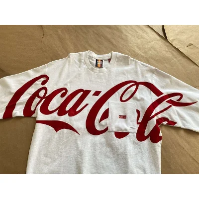 Лонгслив Kith Big Inscription Coca Cola And Front Pocket "White" фото № 3