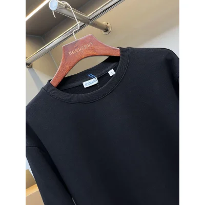 Свтишот Burberry Frontside Print On Stripe Warrior On The Horse "Black" фото № 2 Свтишот Burberry Frontside Print On Stripe Warrior On The Horse "Black" фото № 2