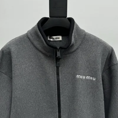 Свитшот Miu Miu White Frontside Logo Two Frontside Pockets "Gray" фото № 5