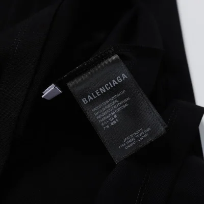 Футболка Balenciaga Colorful Logo - Cotton "Black" фото № 7 Футболка Balenciaga Colorful Logo - Cotton "Black" фото № 7