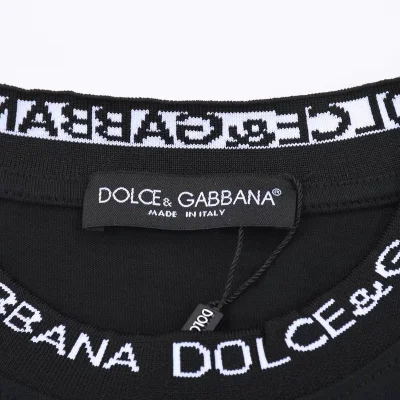 Футболка Dolce Gabbana With A Print Of Different Logos "Black" фото № 6 Футболка Dolce Gabbana With A Print Of Different Logos "Black" фото № 6