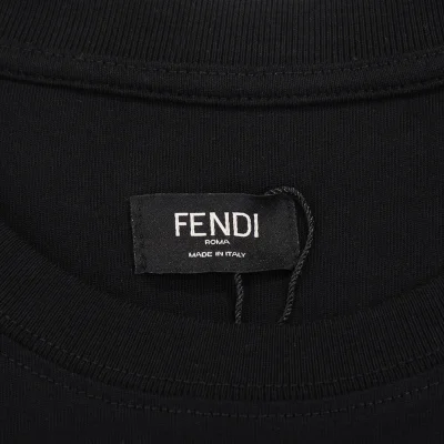 Футболка Fendi With The Inscription Of The Brand Logo "Black" фото № 2 Футболка Fendi With The Inscription Of The Brand Logo "Black" фото № 2
