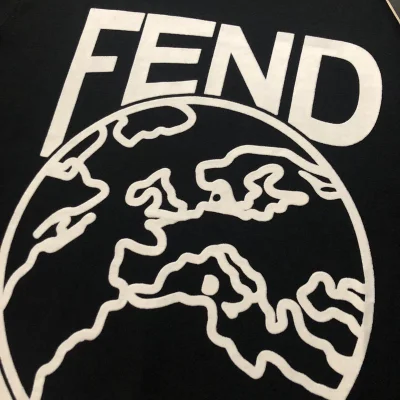 Футболка Fendi Print Planet "Black" фото № 4 Футболка Fendi Print Planet "Black" фото № 4