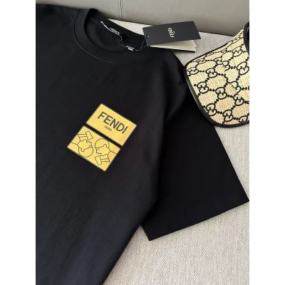 Футболка Fendi Caricature "Black" фото № 3 Футболка Fendi Caricature "Black" фото № 3