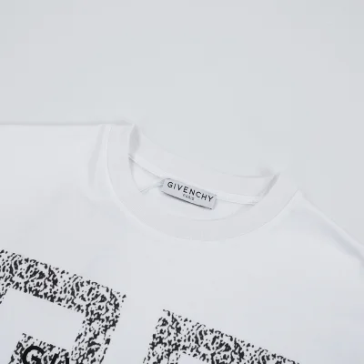 Футболка Givenchy With A Large Logo "White" фото № 2