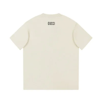 Футболка Gucci With Graphic Bomb Print "Cream" фото № 8