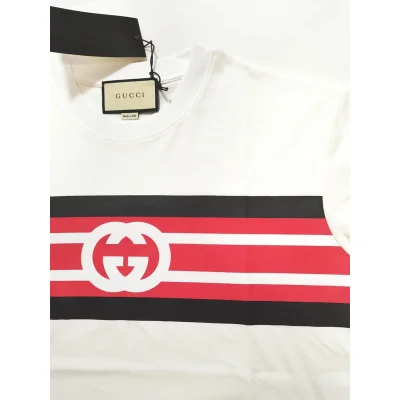 Футболка Gucci With A Brand Stripe "White" фото № 5 Футболка Gucci With A Brand Stripe "White" фото № 5