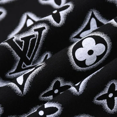 Футболка Louis Vuitton With A Patterned Logo Print "Black/White" фото № 3