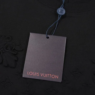 Футболка Louis Vuitton With Small Emblems "Black" фото № 4