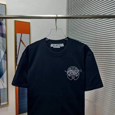 Футболка Off White Holding In His Hands "Black" фото № 2