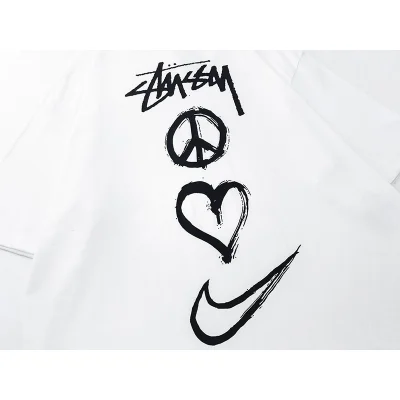 Футболка Stussy With A Logo And Three Symbols "White" фото № 4