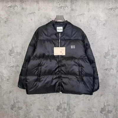 Пуховик Miu Miu Urban Noir "Black" фото № 3 Пуховик Miu Miu Urban Noir "Black" фото № 3