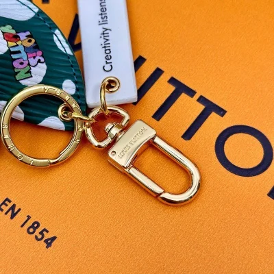 Брелок Louis Vuitton Shaped Like Ears "Green" фото № 4