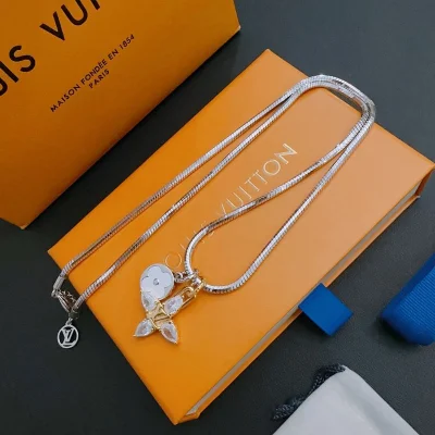 Подвеска Louis Vuitton Symbol Decoration - Flower "Silver" фото № 4