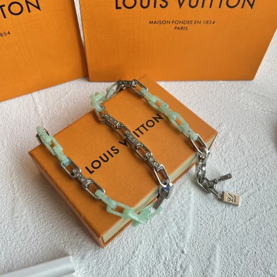 Подвеска Louis Vuitton Pendant In The Form Of Lock "Silver" фото № 2