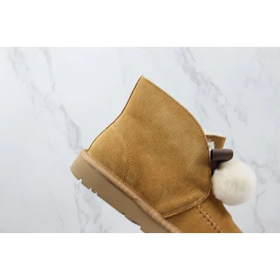 UGG Kallen Pom Pom "Beige" фото № 3 UGG Kallen Pom Pom "Beige" фото № 3