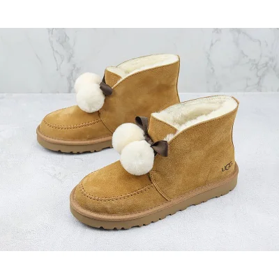 UGG Kallen Pom Pom "Beige" фото № 6 UGG Kallen Pom Pom "Beige" фото № 6