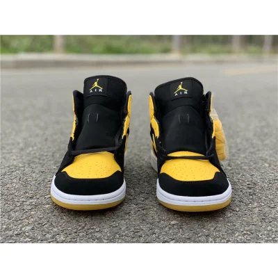 Air Jordan 1 Mid "New Love" фото № 3 Air Jordan 1 Mid "New Love" фото № 3