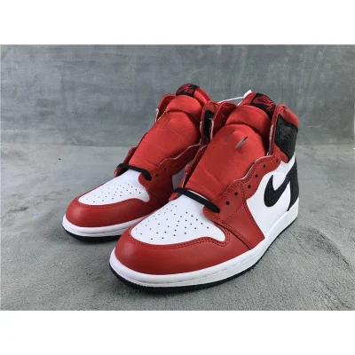 Air Jordan 1 Retro High OG "Satin Snake" фото № 5 Air Jordan 1 Retro High OG "Satin Snake" фото № 5