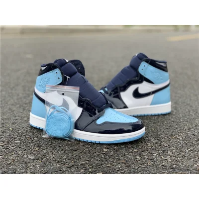 Air Jordan 1 Retro High OG "UNC" фото № 5