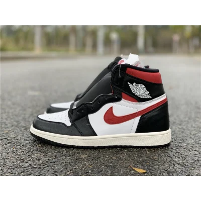 Air Jordan 1 Retro "Gym Red" фото № 2 Air Jordan 1 Retro "Gym Red" фото № 2