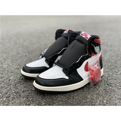 Air Jordan 1 Retro "Gym Red" фото № 5 Air Jordan 1 Retro "Gym Red" фото № 5