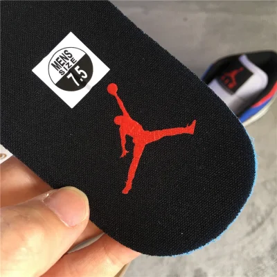 Air Jordan 1 Mid "Patent" фото № 7 Air Jordan 1 Mid "Patent" фото № 7