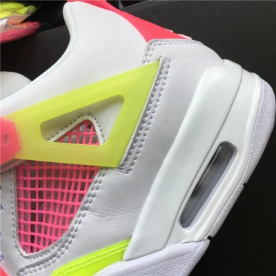 Air Jordan 4 Retro "Lemon Venom" фото № 6 Air Jordan 4 Retro "Lemon Venom" фото № 6