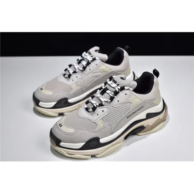 Balenciaga Triple S "Gray Leather" фото № 5 Balenciaga Triple S "Gray Leather" фото № 5
