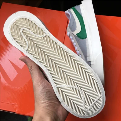 Sacai x Nike Blazer Low "Grey Green/Varsity White" фото № 5