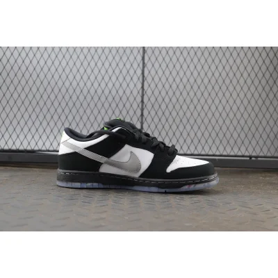 Jeff Staple x Nike SB Dunk Low "Pigeon" фото № 3