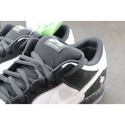 Jeff Staple x Nike SB Dunk Low "Pigeon" фото № 8