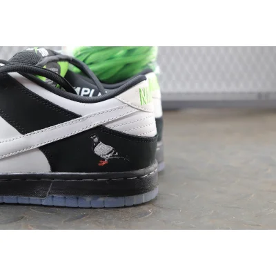 Jeff Staple x Nike SB Dunk Low "Pigeon" фото № 9
