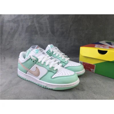 Nike SB Dunk Low SP "Green Tender Powder" фото № 4 Nike SB Dunk Low SP "Green Tender Powder" фото № 4