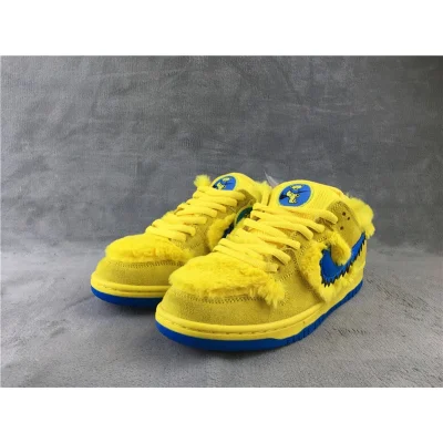 Grateful Dead x Nike SB Dunk Low "Bears Yellow" фото № 5